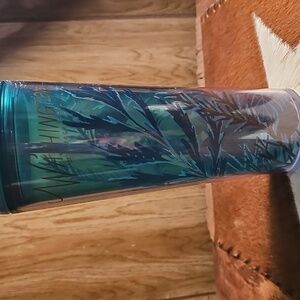 Starbucks Washington The Evergreen State 24 Oz Tumbler With Lid And Straw.